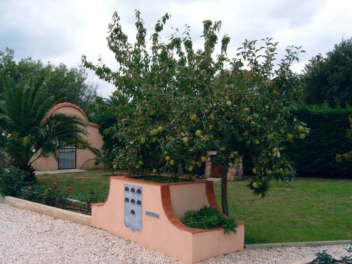 La Planquette Bed & Breakfast Castelnou Exterior photo